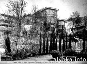 храм архангела михаила в алупке история